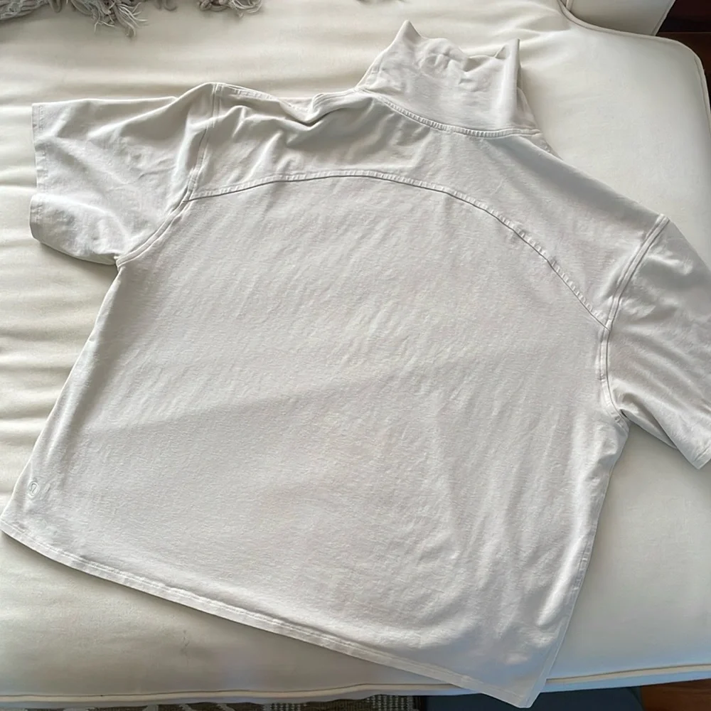 Lululemon gray boxy turtleneck short sleeve top size 6 - Picture 4 of 5